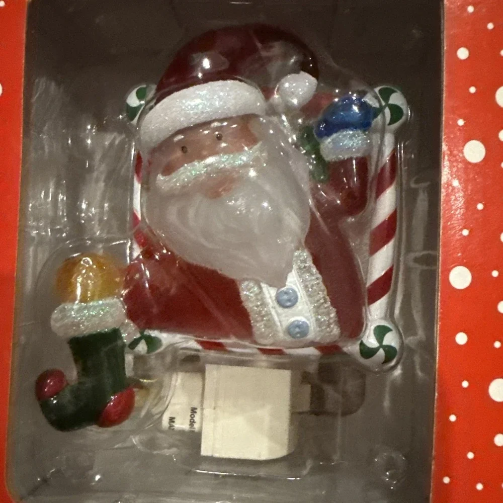 Set of 3 Night Light Veilleuse‎ Christmas Santa, Penguin & Reindeer Wall Plugs